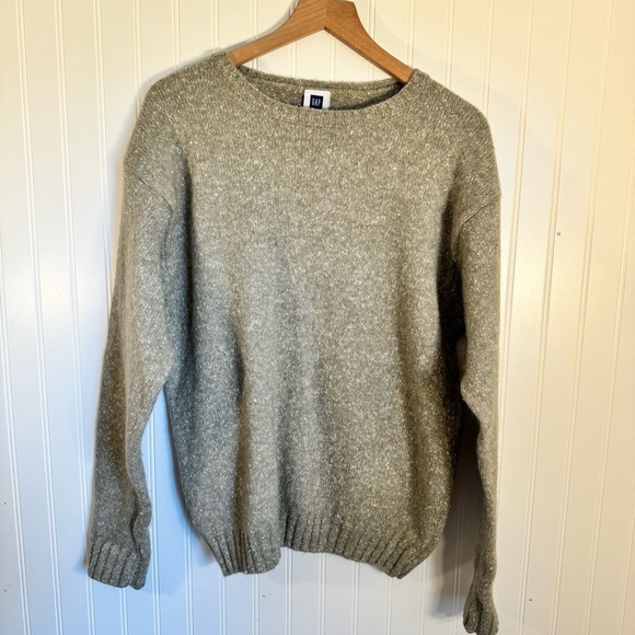 GAP Men’s Heathered Green Wool Crewneck Long Sleeve Sweater Size Medium - Picture 1 of 9